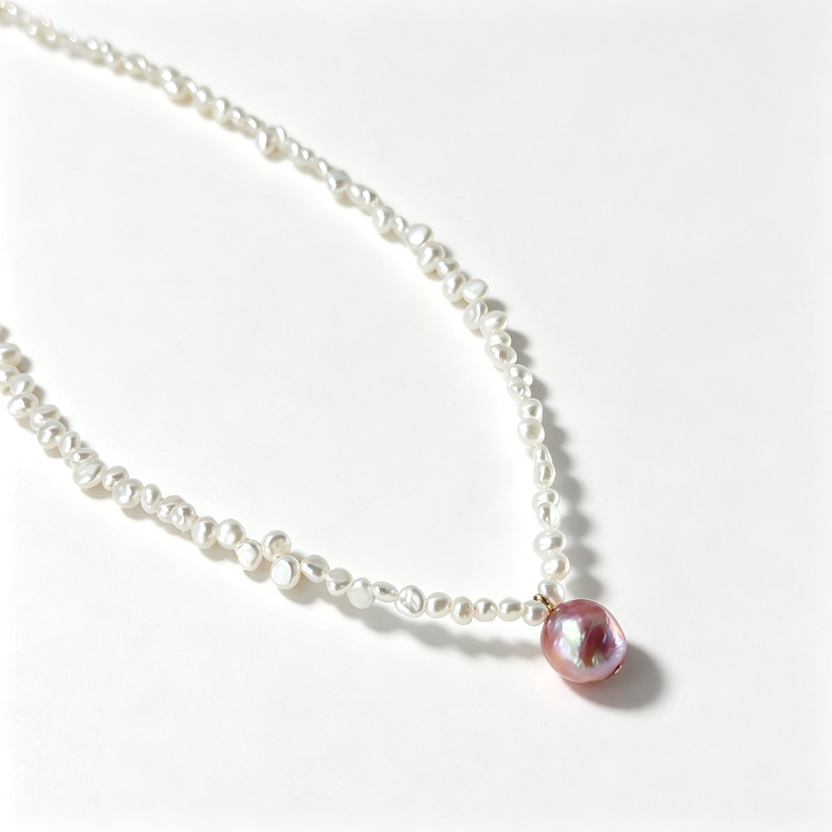 "Lace" Baroque Pearl Pendant Choker Necklace (18K Gold Plated)