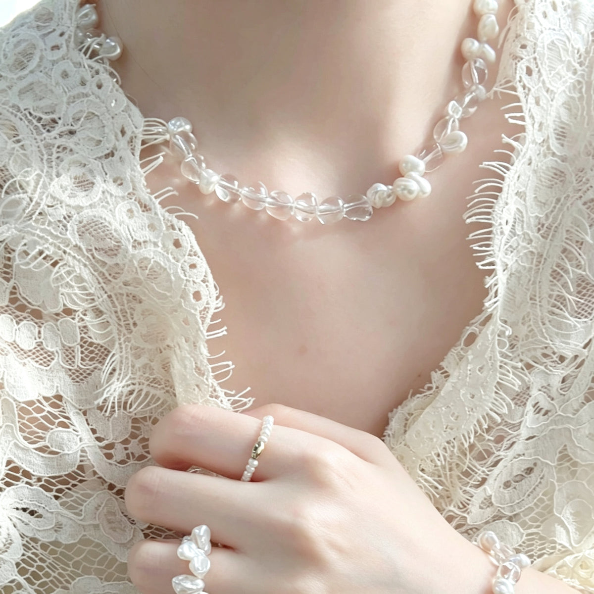 White Crystal & Baroque Pearl Necklace (925 Silver)