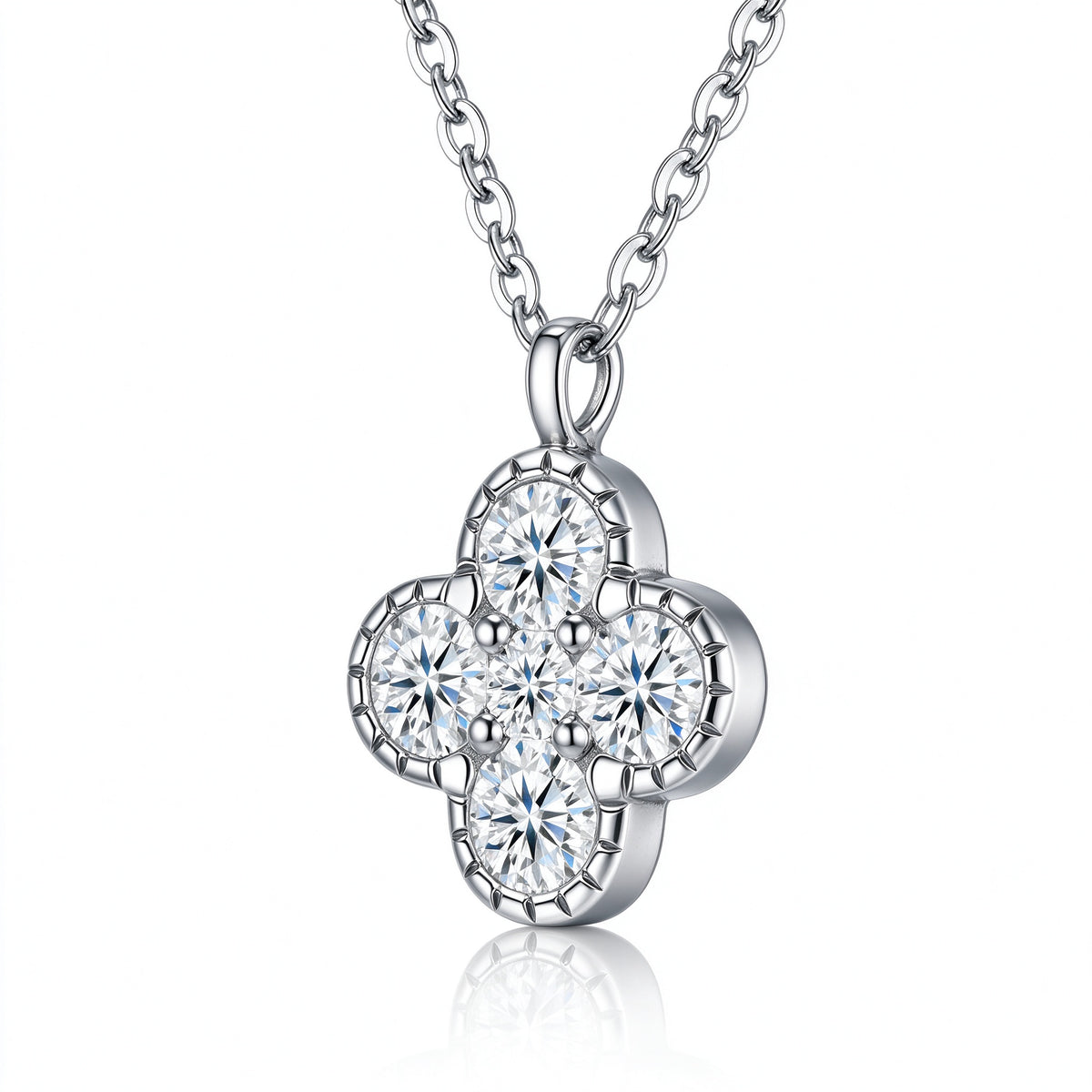 Side profile view of scalloped bezel setting on four-leaf clover moissanite pendant